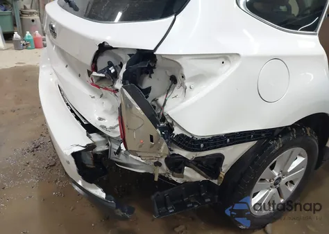 2017 Subaru Outback 2.5I Premium z USA, uszkodzony, nr VIN 4S4BSAHC1H3340142